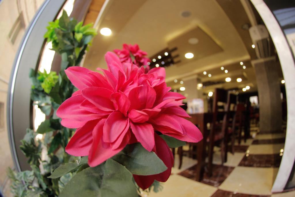 Nahas Plaza Irbid Exterior foto