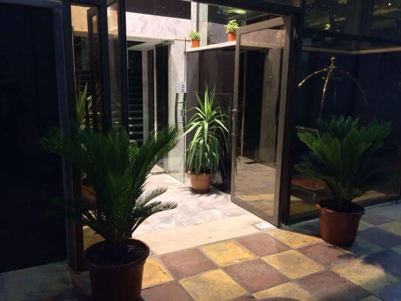 Nahas Plaza Irbid Exterior foto